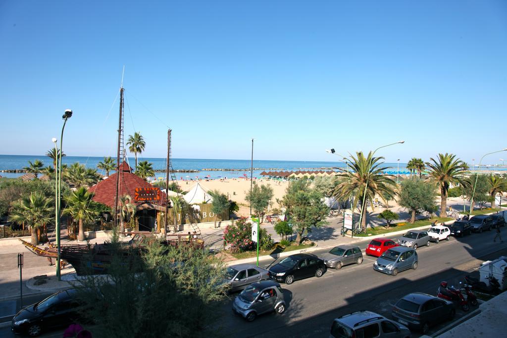Villa L'Aurora Пескара Екстериор снимка