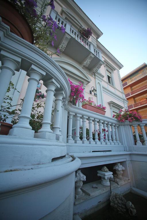 Villa L'Aurora Пескара Екстериор снимка
