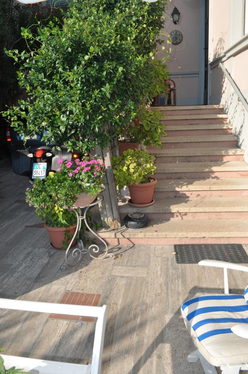 Villa L'Aurora Пескара Екстериор снимка