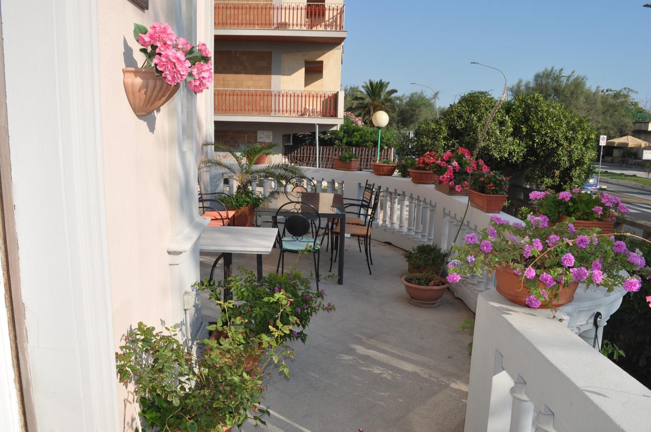Villa L'Aurora Пескара Екстериор снимка